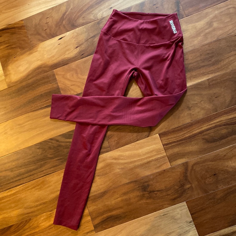 Gymshark maroon leggings yoga pants